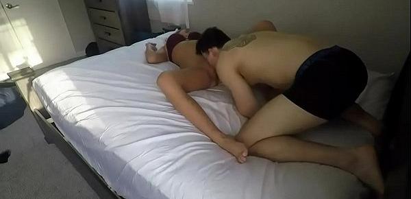 Sie fickt eine heiße deutsche Milf und weiß nicht, wie ich sie aufnehme,bes friends fuck